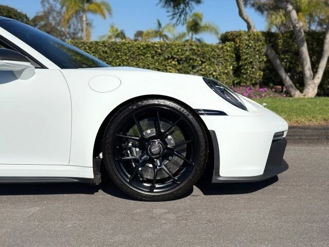 2022 Porsche 992 GT3 - Image 9 of 31