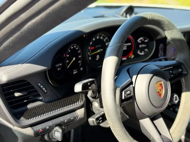 2022 Porsche 992 GT3 - Image 19 of 31