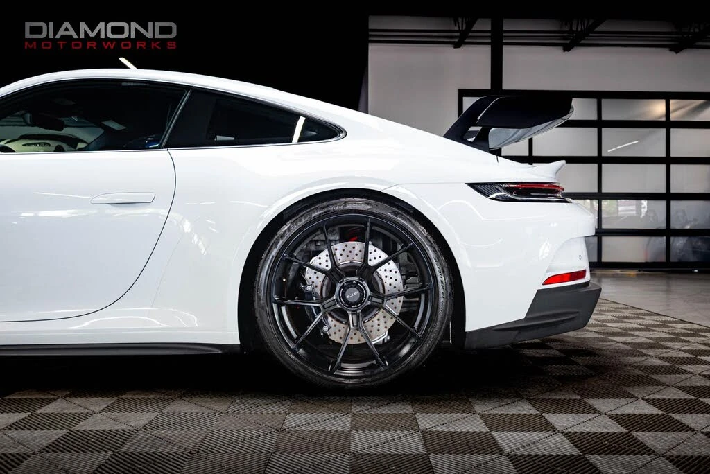2022 Porsche 992 GT3 - Image 14 of 31