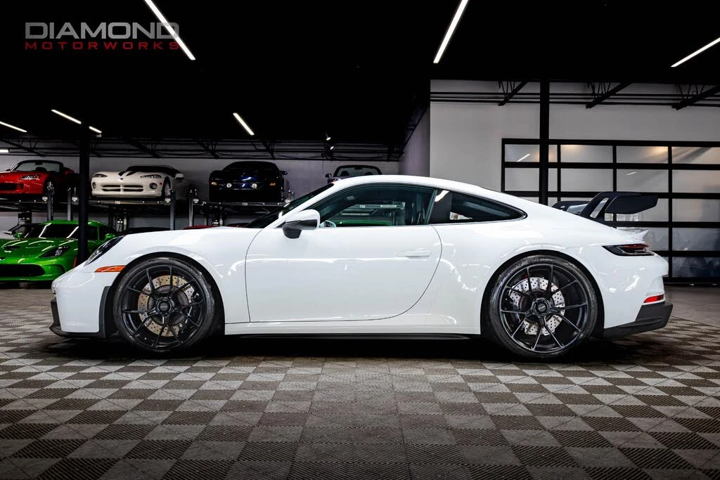 2022 Porsche 992 GT3 - Image 13 of 31