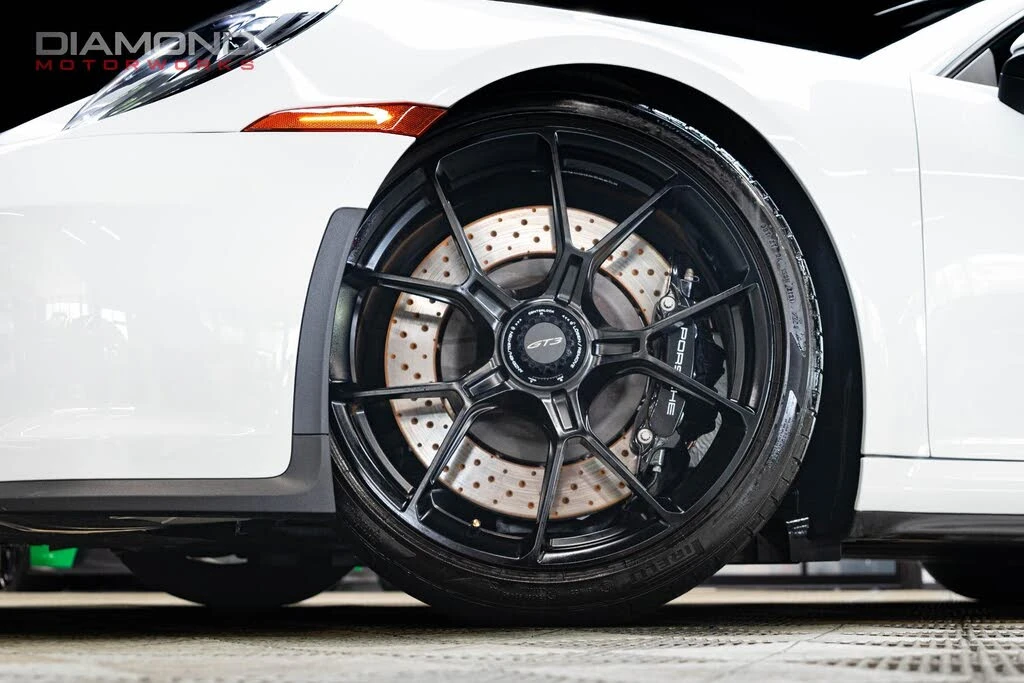 2022 Porsche 992 GT3 - Image 10 of 31