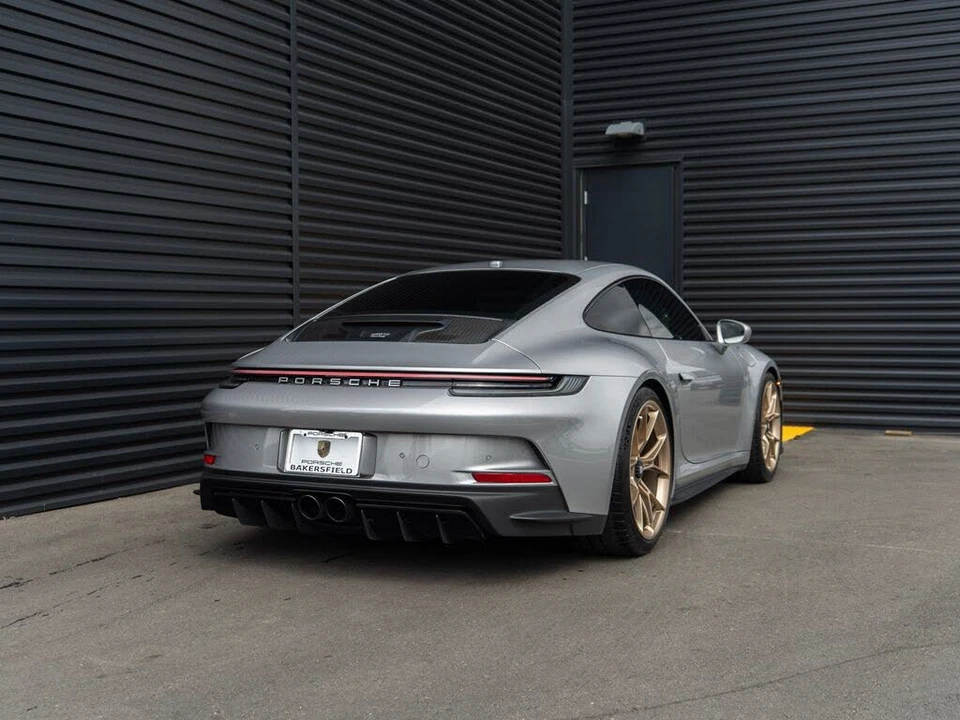 2022 Porsche 992 GT3 - Image 9 of 31