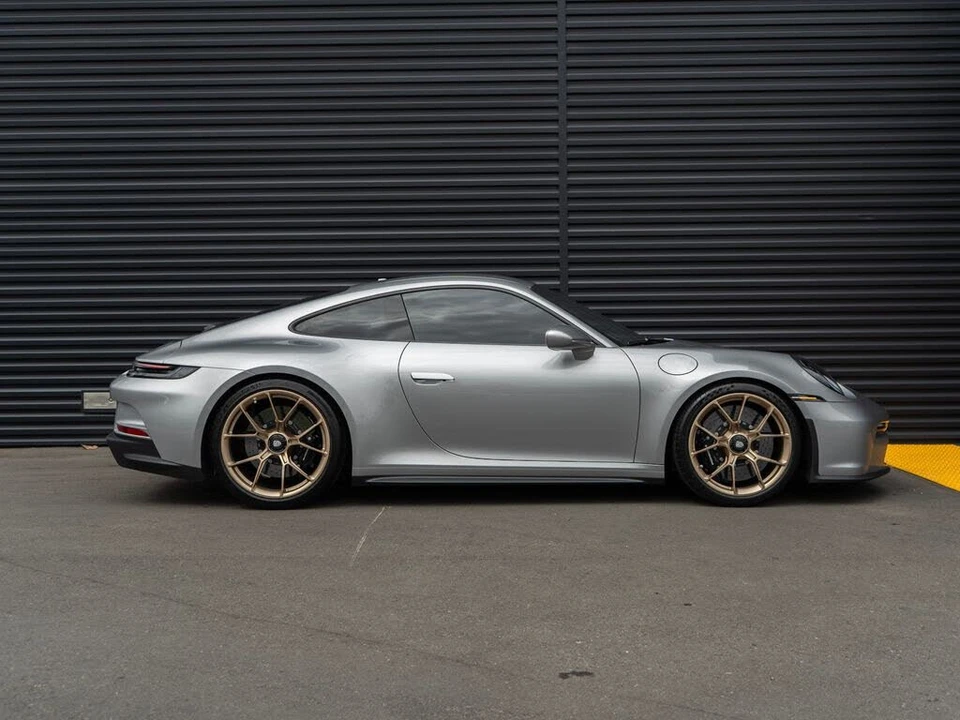 2022 Porsche 992 GT3 - Image 8 of 31