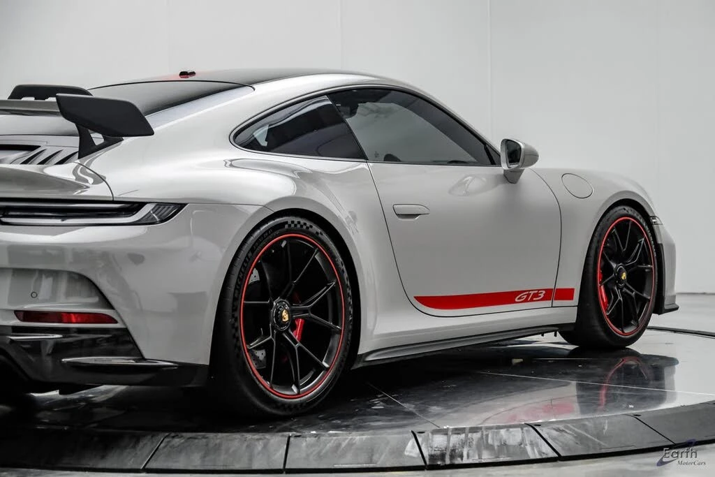2022 Porsche 992 GT3 - Image 25 of 31