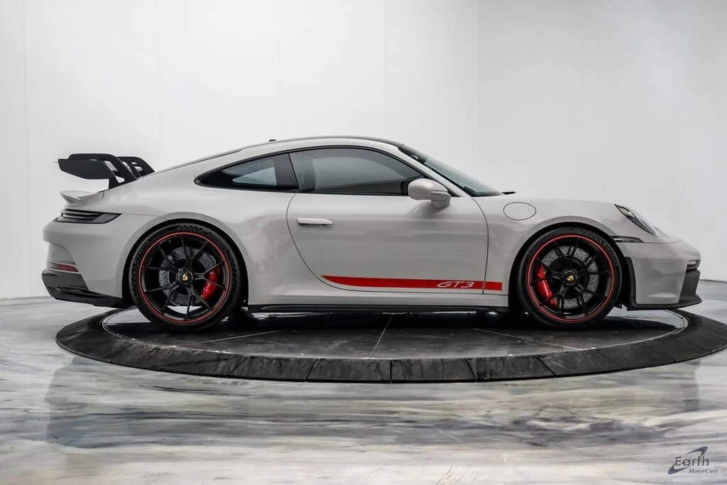 2022 Porsche 992 GT3 - Image 26 of 31