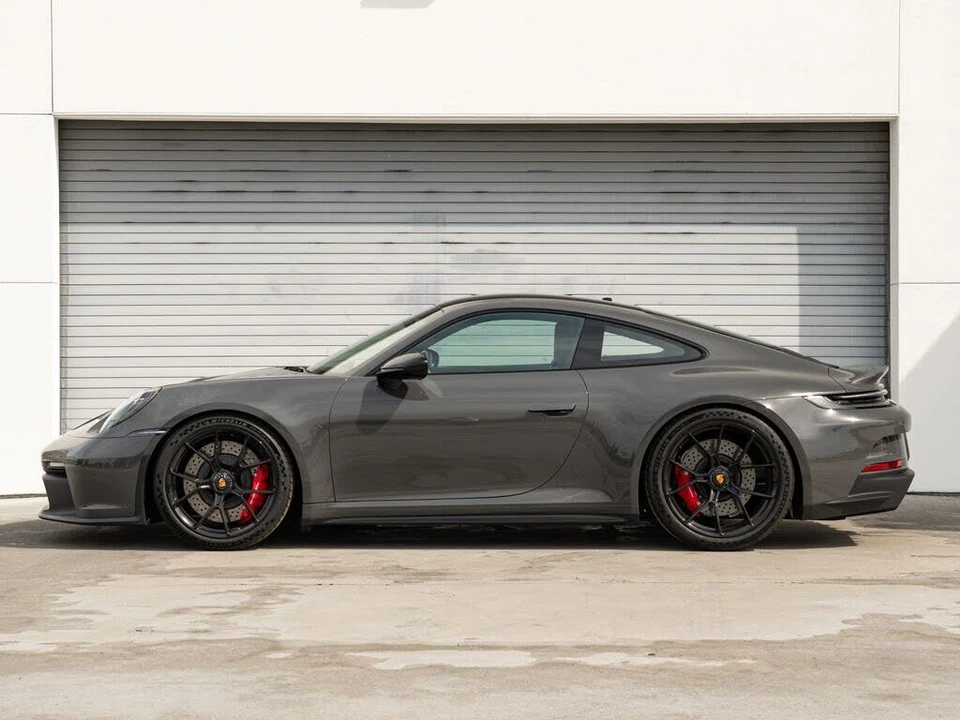 2022 Porsche 992 GT3 - Image 2 of 31