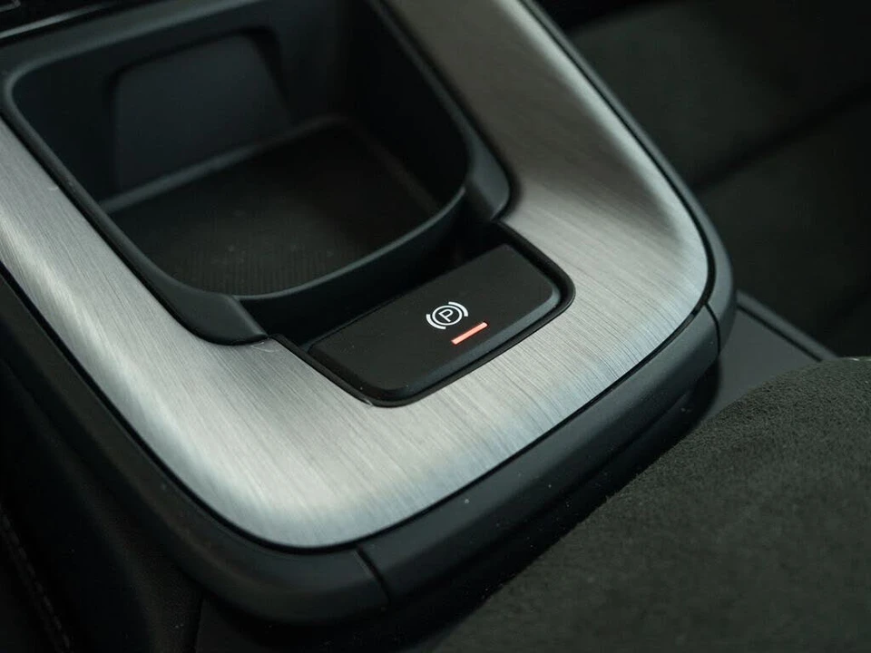 2022 Porsche 992 GT3 - Image 27 of 31