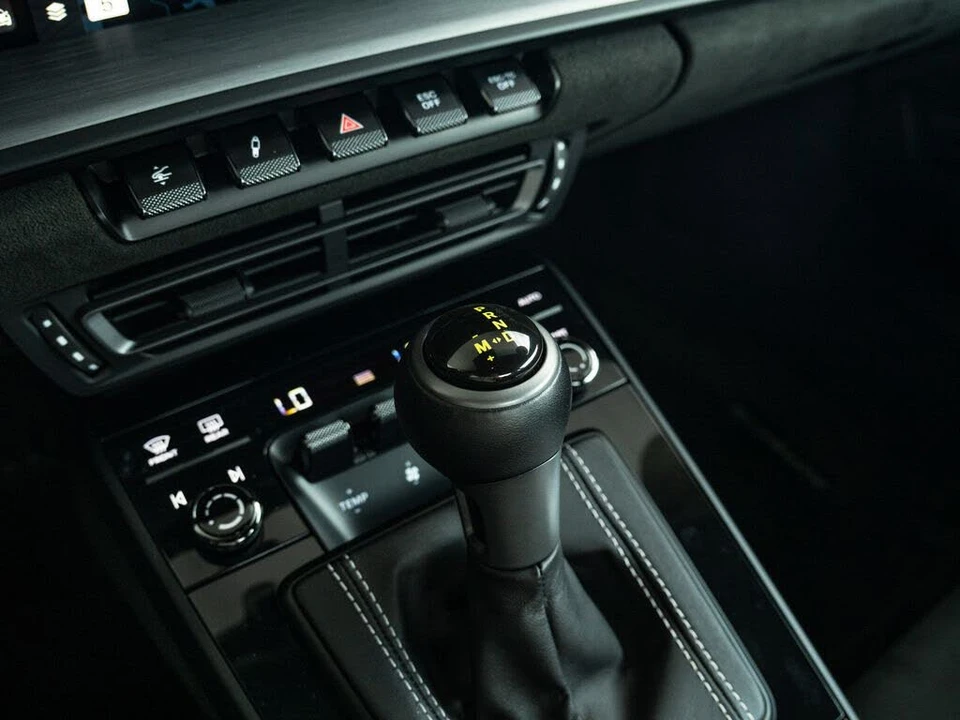 2022 Porsche 992 GT3 - Image 15 of 31