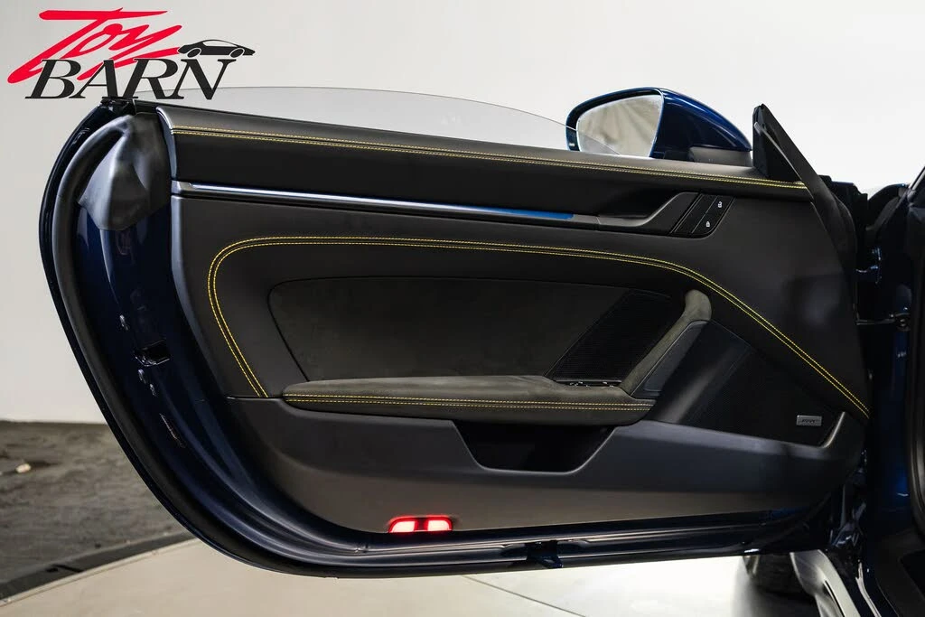 2022 Porsche 992 GT3 - Image 19 of 31