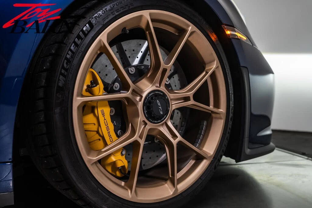 2022 Porsche 992 GT3 - Image 14 of 31