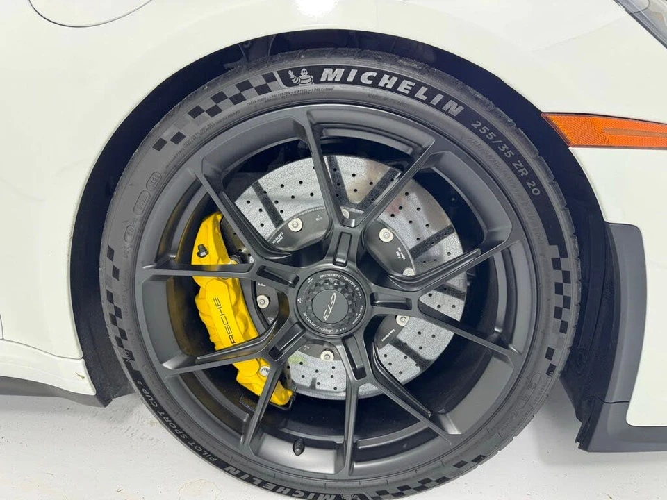 2022 Porsche 992 GT3 - Image 14 of 24