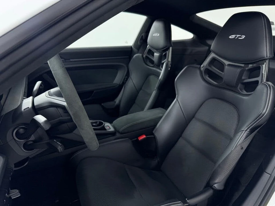 2022 Porsche 992 GT3 - Image 17 of 24