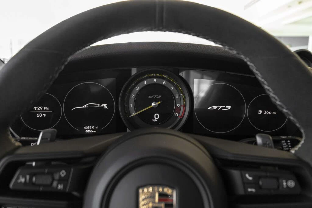 2022 Porsche 992 GT3 - Image 27 of 31