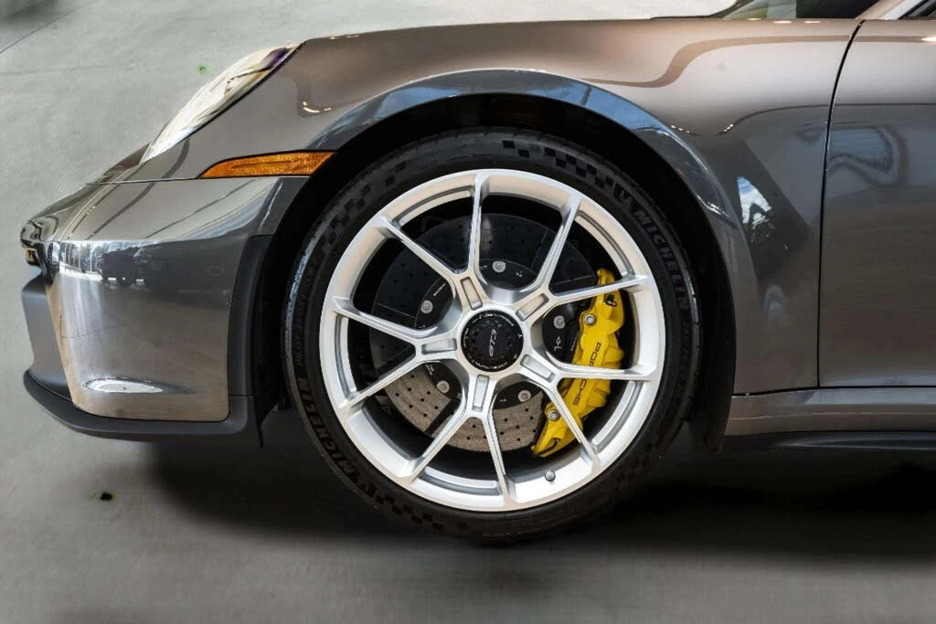 2022 Porsche 992 GT3 - Image 8 of 31