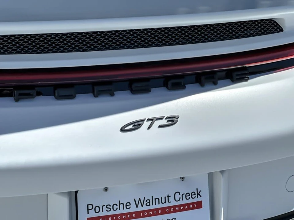 2022 Porsche 992 GT3 - Image 23 of 27