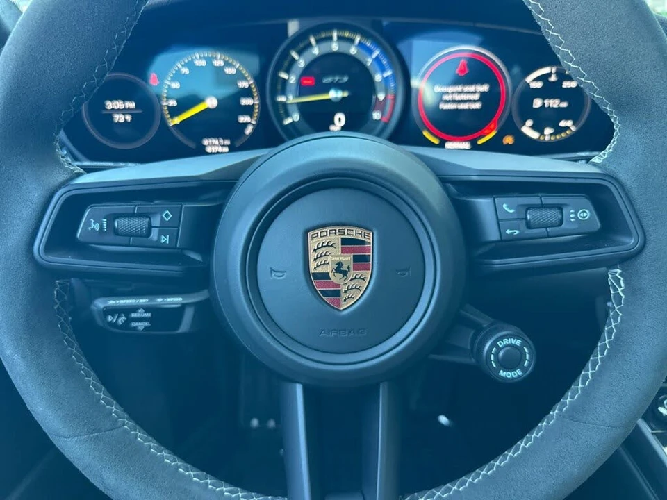 2022 Porsche 992 GT3 - Image 19 of 27