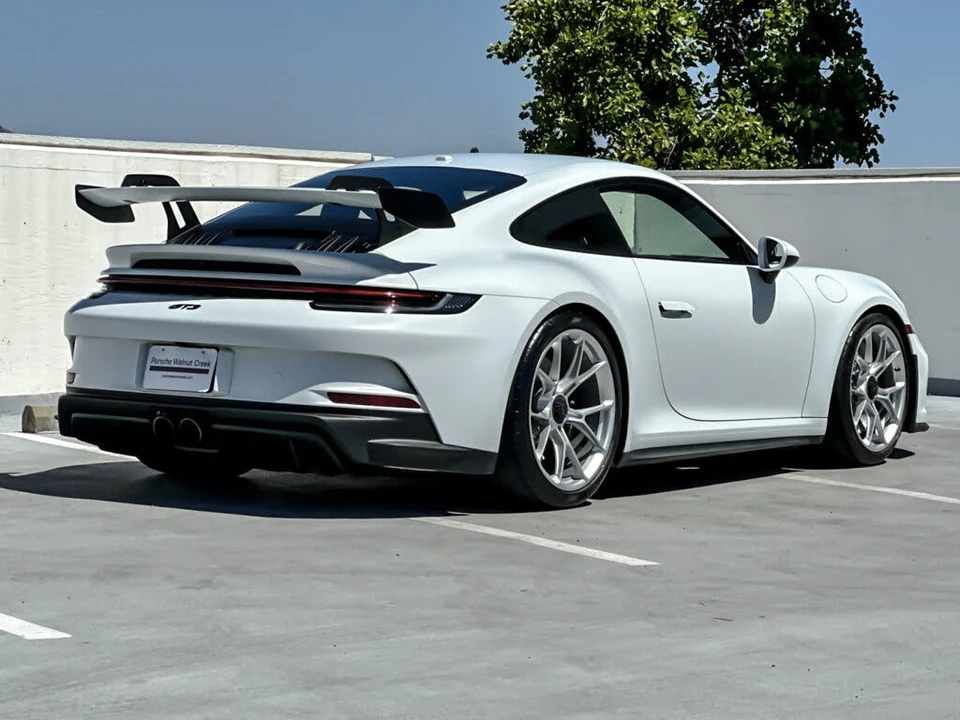 2022 Porsche 992 GT3 - Image 6 of 27
