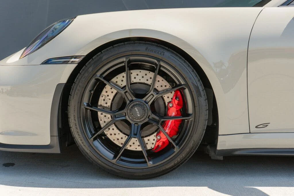 2022 Porsche 992 GT3 - Image 16 of 31