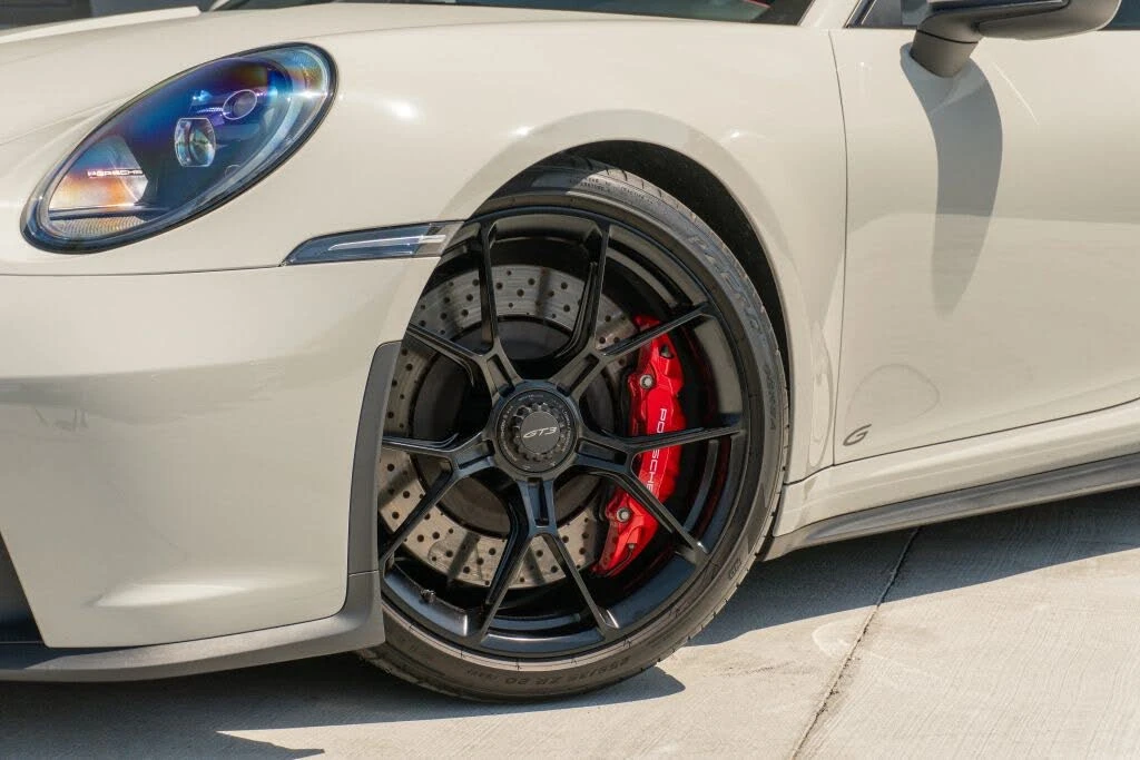 2022 Porsche 992 GT3 - Image 21 of 31