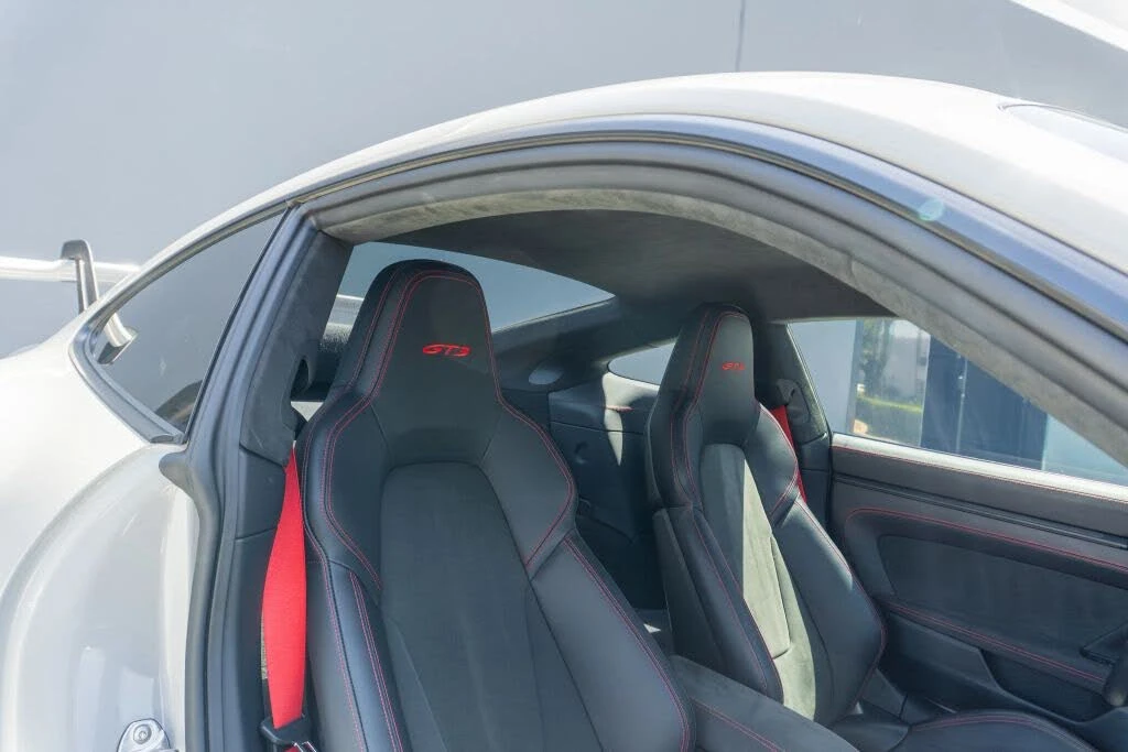 2022 Porsche 992 GT3 - Image 12 of 31