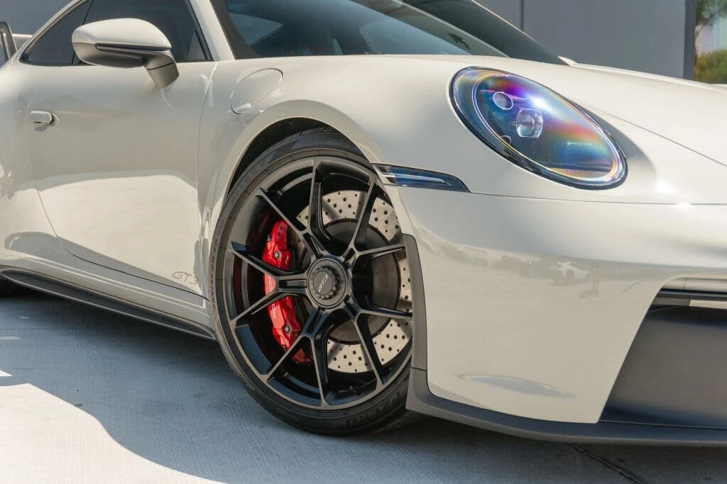 2022 Porsche 992 GT3 - Image 27 of 31