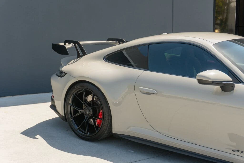 2022 Porsche 992 GT3 - Image 28 of 31