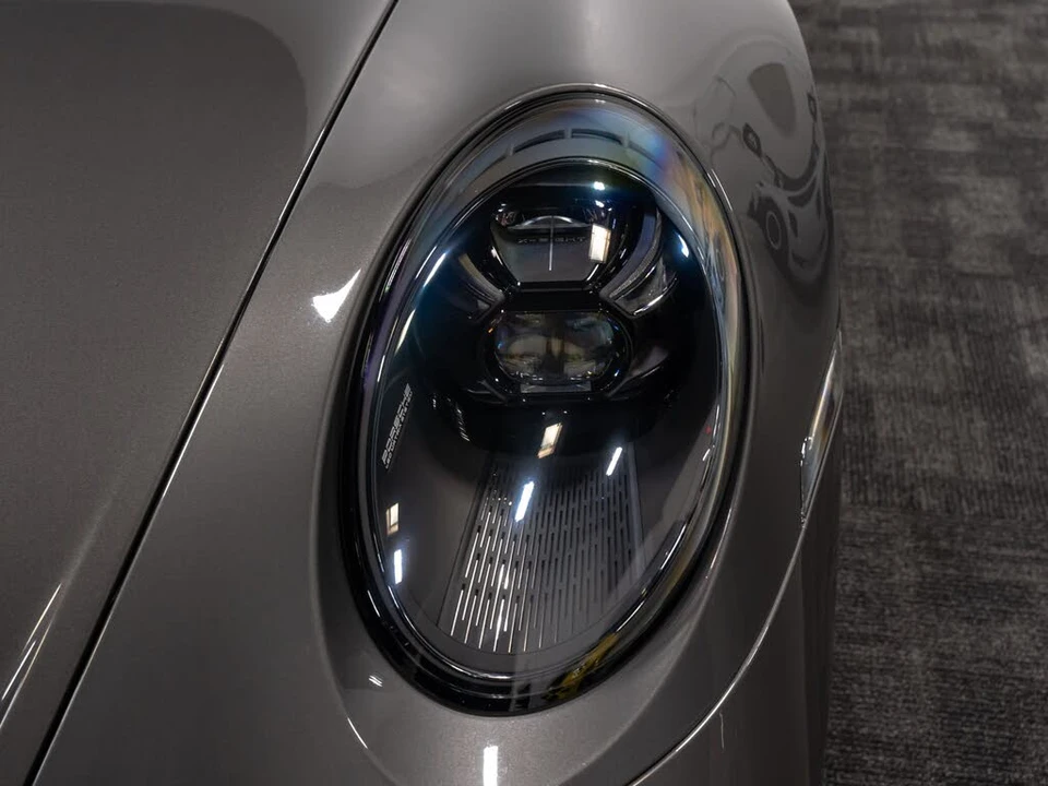 2022 Porsche 992 GT3 - Image 17 of 31