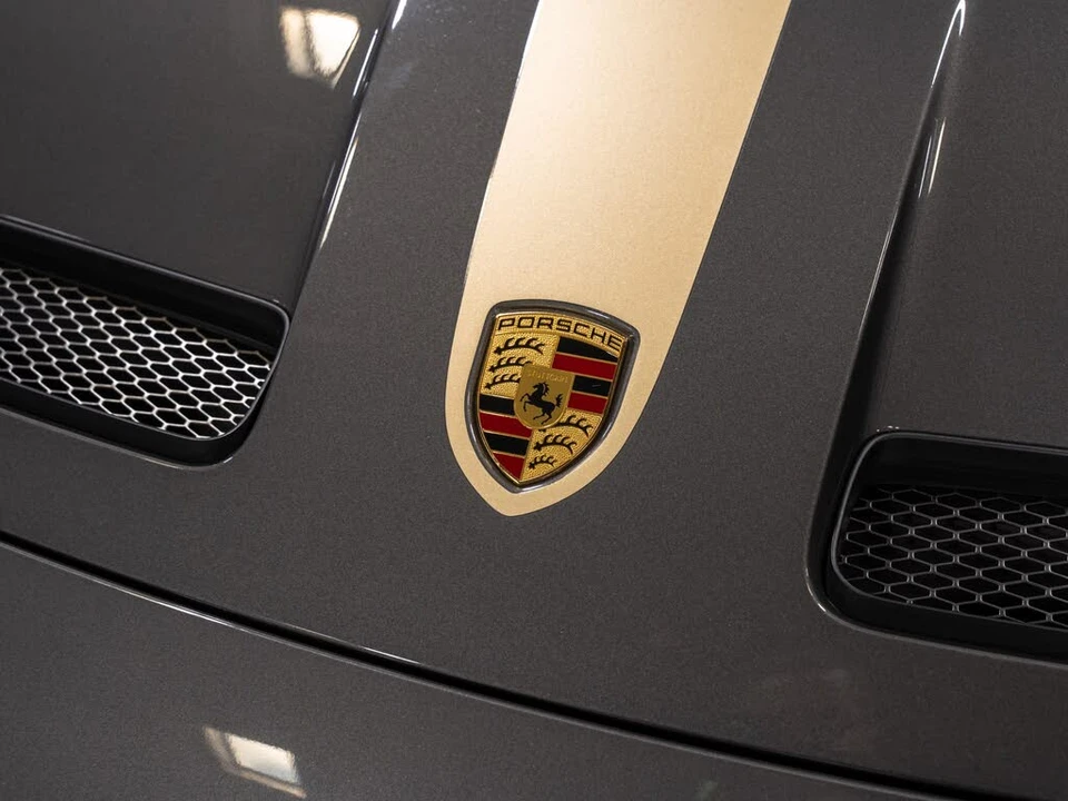 2022 Porsche 992 GT3 - Image 16 of 31