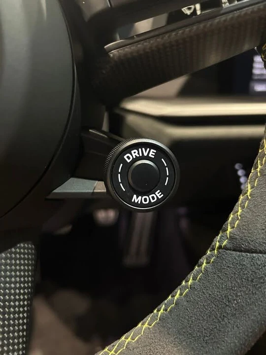 2022 Porsche 992 GT3 - Image 17 of 25