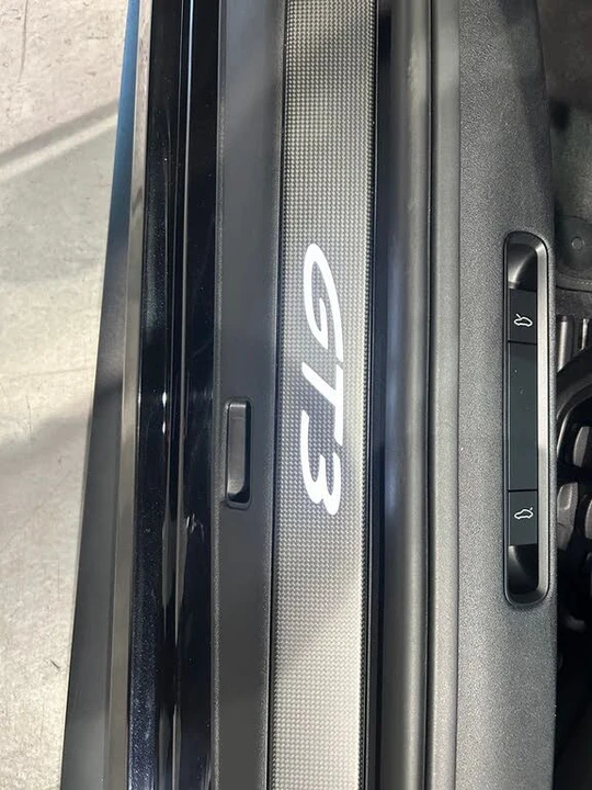 2022 Porsche 992 GT3 - Image 11 of 25