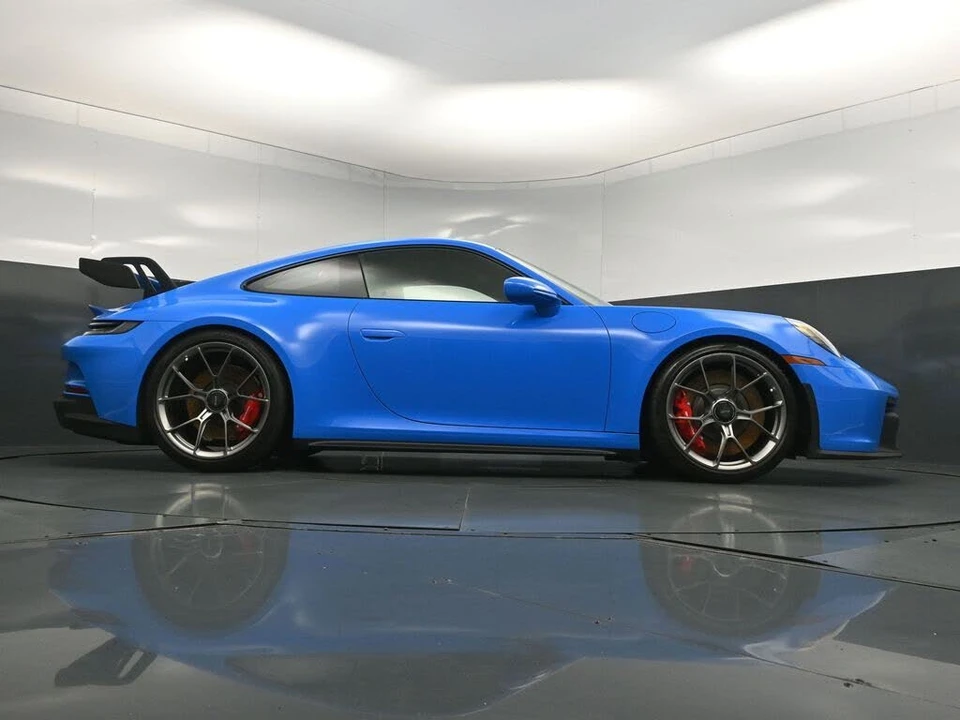2022 Porsche 992 GT3 - Image 28 of 31