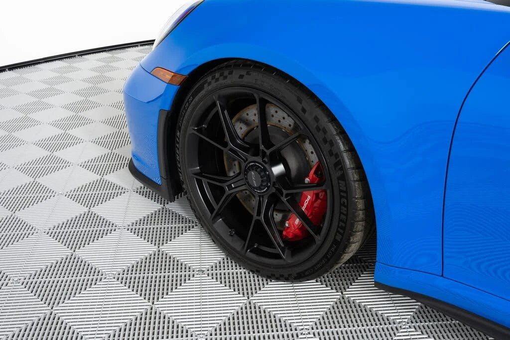 2022 Porsche 992 GT3 - Image 18 of 31