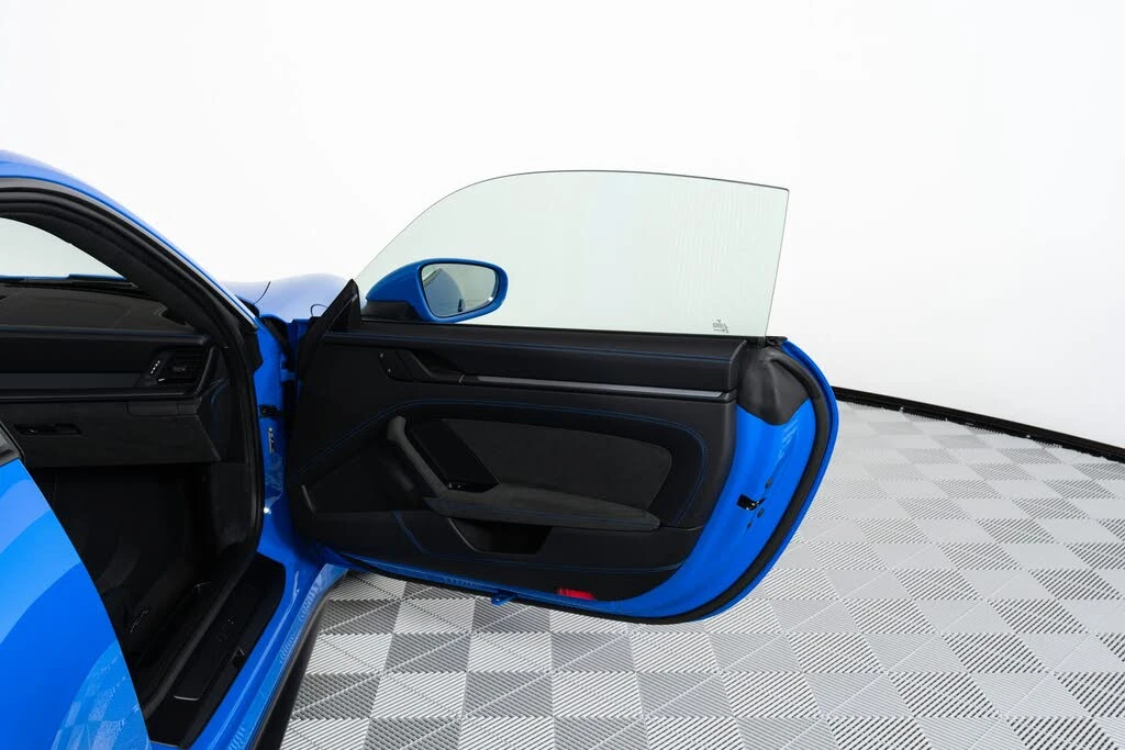 2022 Porsche 992 GT3 - Image 28 of 31