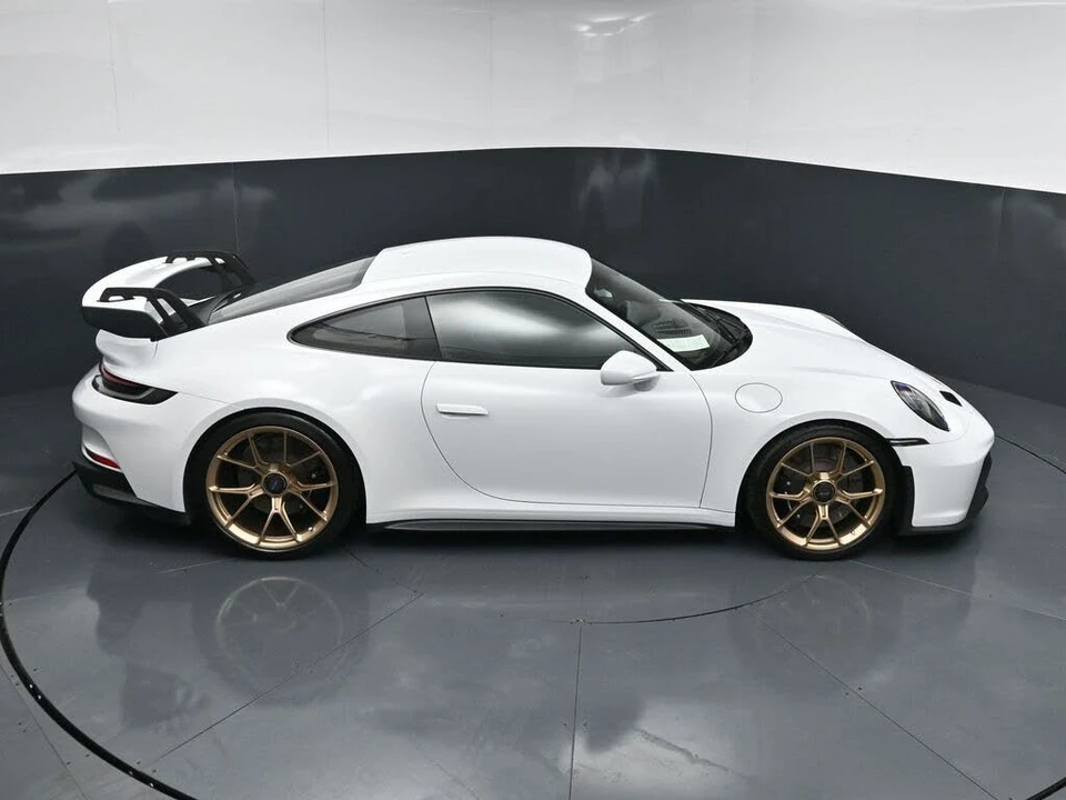 2022 Porsche 992 GT3 - Image 18 of 31