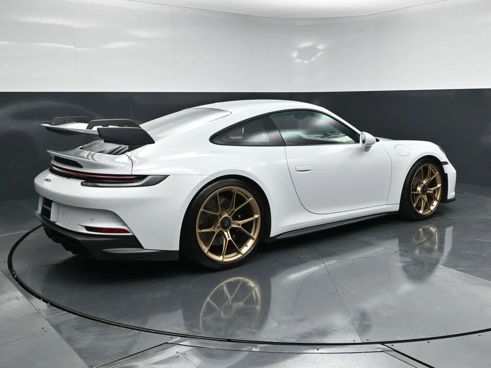 2022 Porsche 992 GT3 - Image 9 of 31
