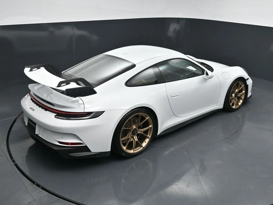 2022 Porsche 992 GT3 - Image 17 of 31
