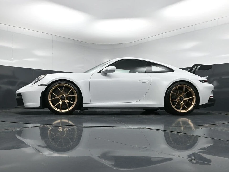 2022 Porsche 992 GT3 - Image 22 of 31
