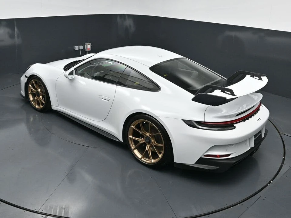 2022 Porsche 992 GT3 - Image 15 of 31