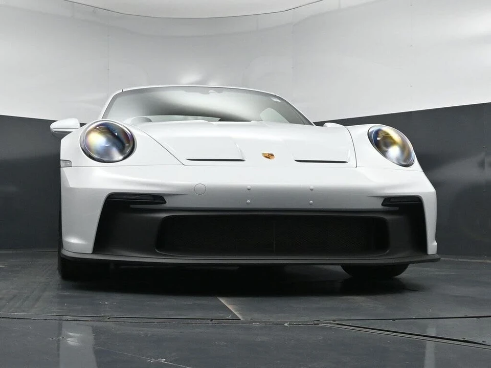 2022 Porsche 992 GT3 - Image 28 of 31
