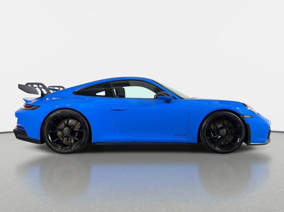 2022 Porsche 992 GT3 - Image 2 of 31