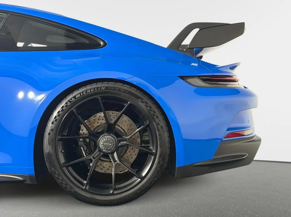 2022 Porsche 992 GT3 - Image 19 of 31