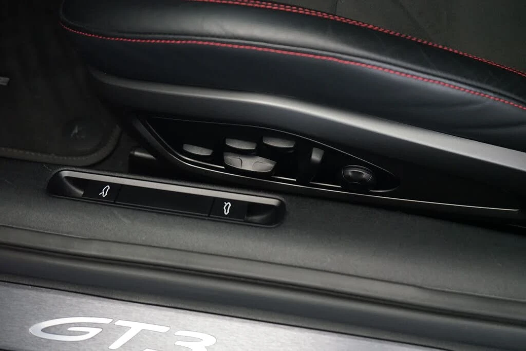 2022 Porsche 992 GT3 - Image 26 of 31
