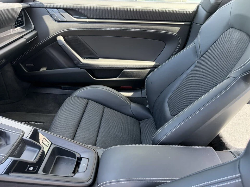 2022 Porsche 992 GT3 - Image 17 of 31
