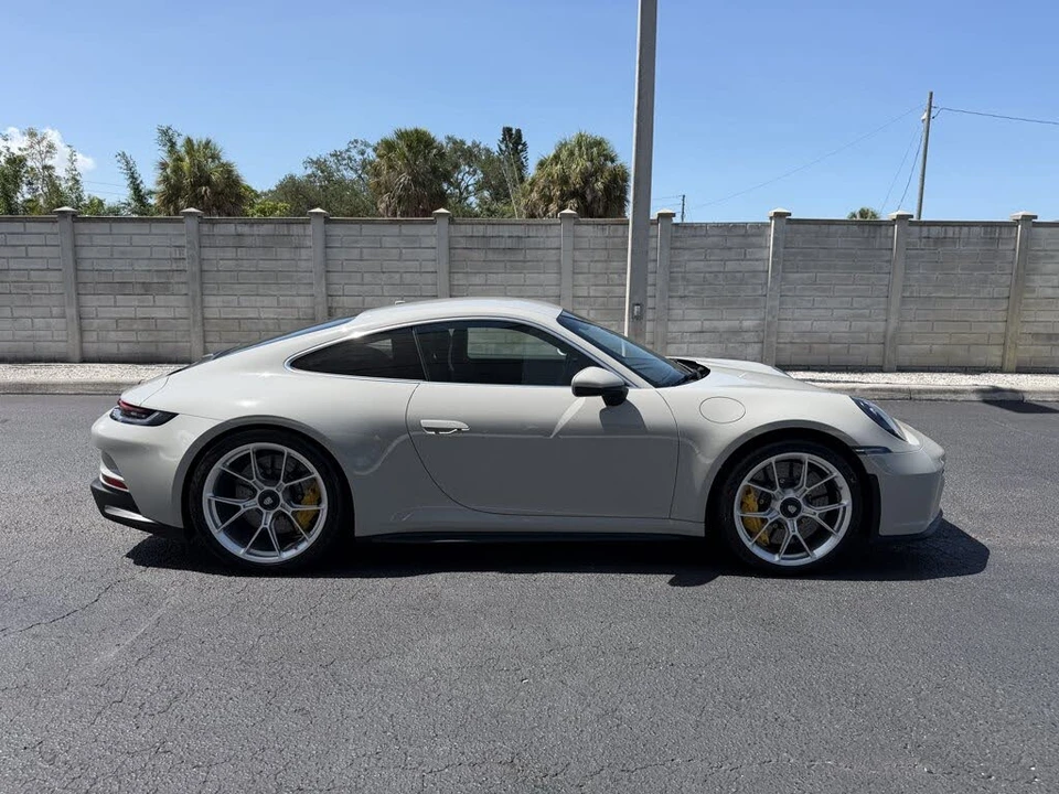 2022 Porsche 992 GT3 - Image 7 of 31