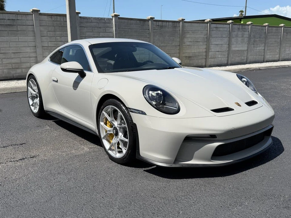 2022 Porsche 992 GT3 - Image 8 of 31