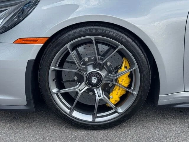 2022 Porsche 992 GT3 - Image 11 of 31