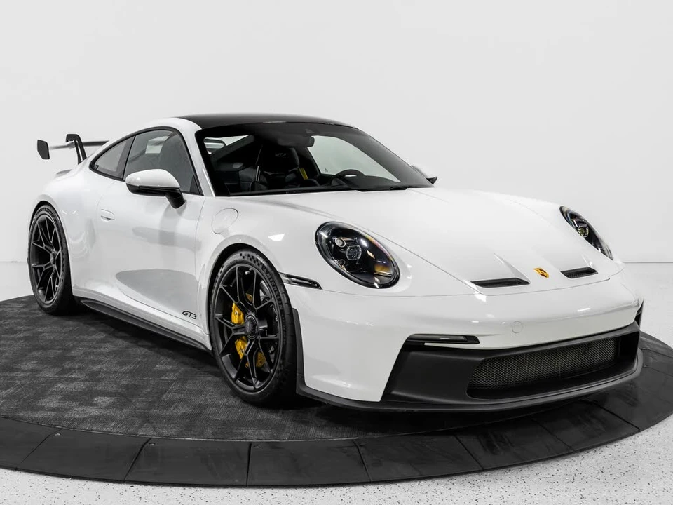 2022 Porsche 992 GT3 - Image 12 of 31