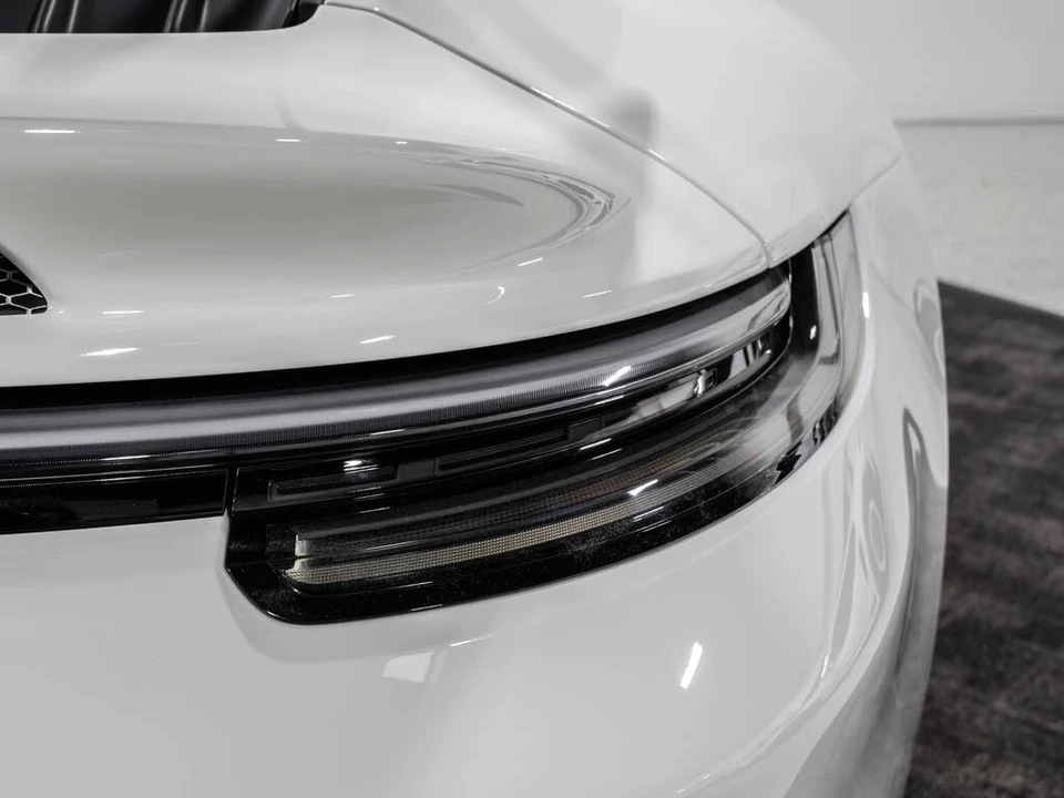 2022 Porsche 992 GT3 - Image 27 of 31