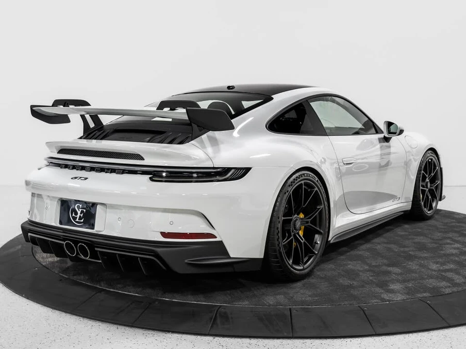 2022 Porsche 992 GT3 - Image 8 of 31