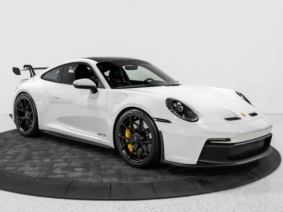 2022 Porsche 992 GT3 - Image 11 of 31